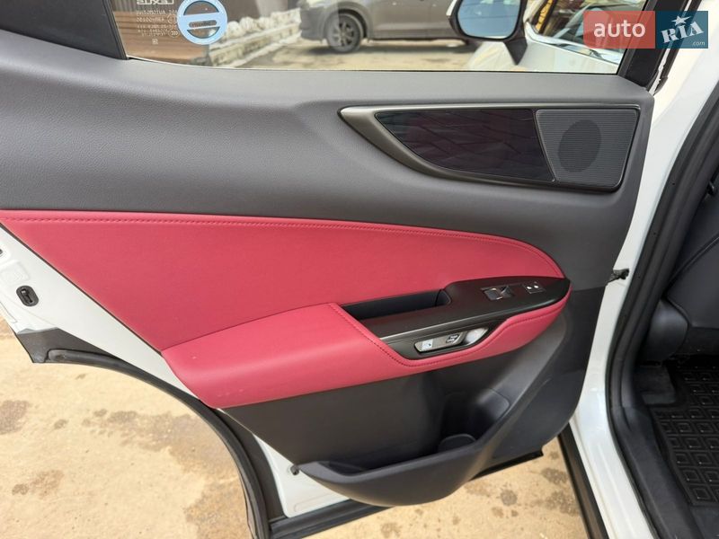 Позашляховик / Кросовер Lexus NX 2024 в Харкові