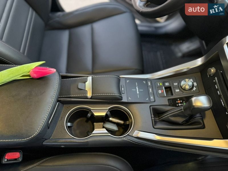 Внедорожник / Кроссовер Lexus NX 2021 в Киеве