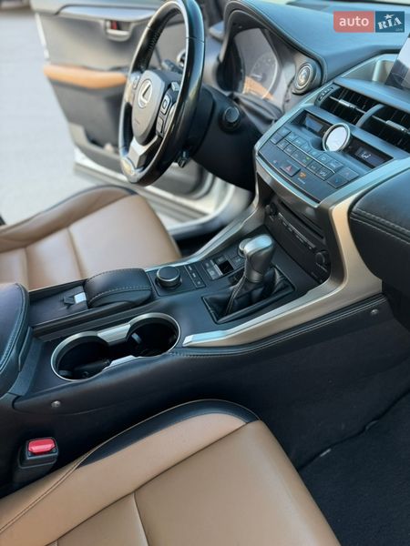 Внедорожник / Кроссовер Lexus NX 2016 в Днепре