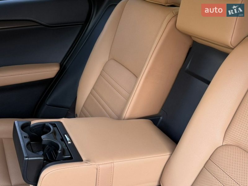 Внедорожник / Кроссовер Lexus NX 2016 в Ивано-Франковске