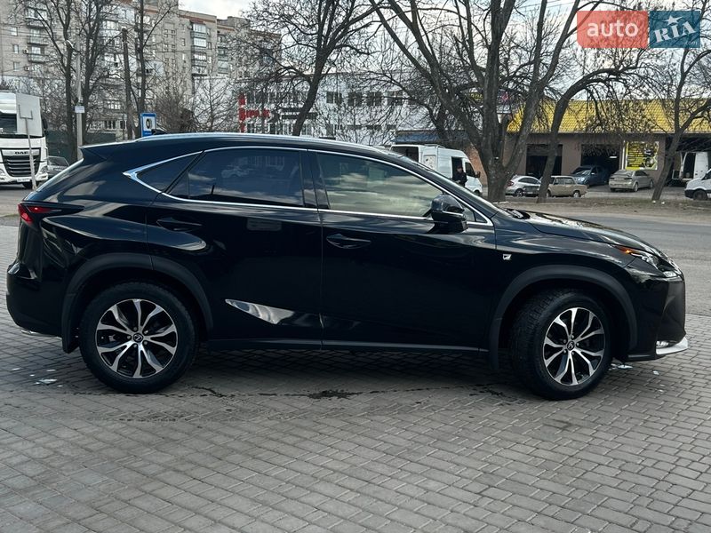 Позашляховик / Кросовер Lexus NX 2016 в Первомайську