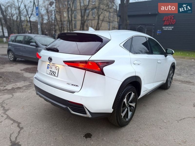 Lexus NX 2020
