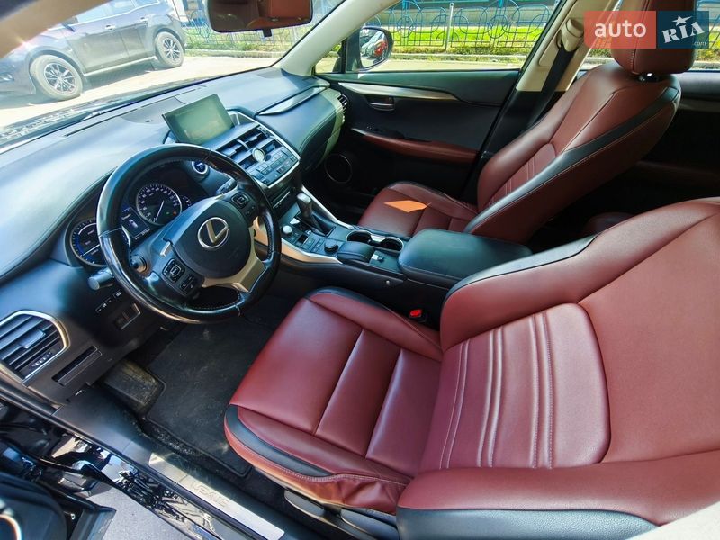 Позашляховик / Кросовер Lexus NX 2016 в Києві