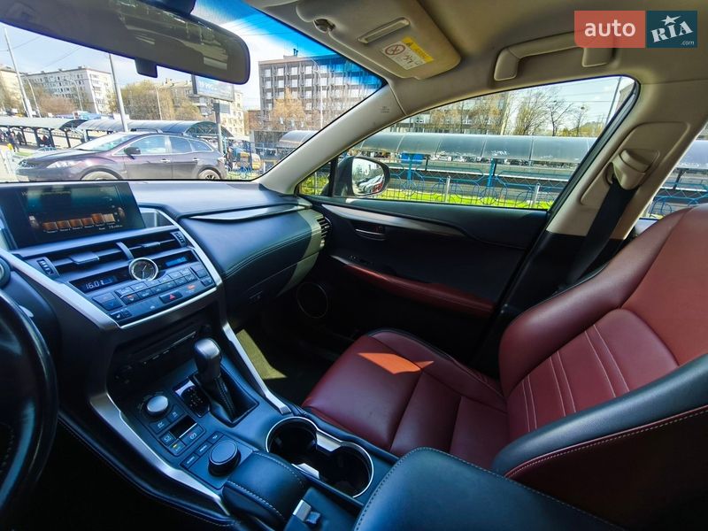 Позашляховик / Кросовер Lexus NX 2016 в Києві