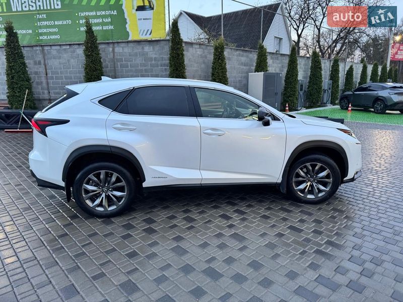 Позашляховик / Кросовер Lexus NX 2015 в Кропивницькому