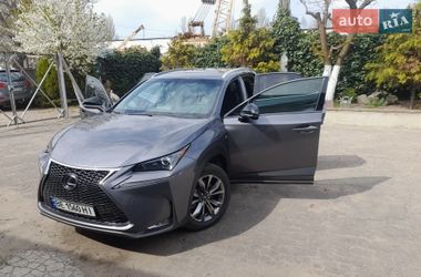 Внедорожник / Кроссовер Lexus NX 2017 в Николаеве
