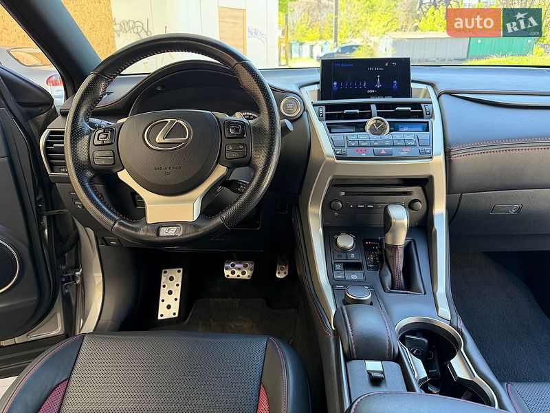 Внедорожник / Кроссовер Lexus NX 2016 в Днепре