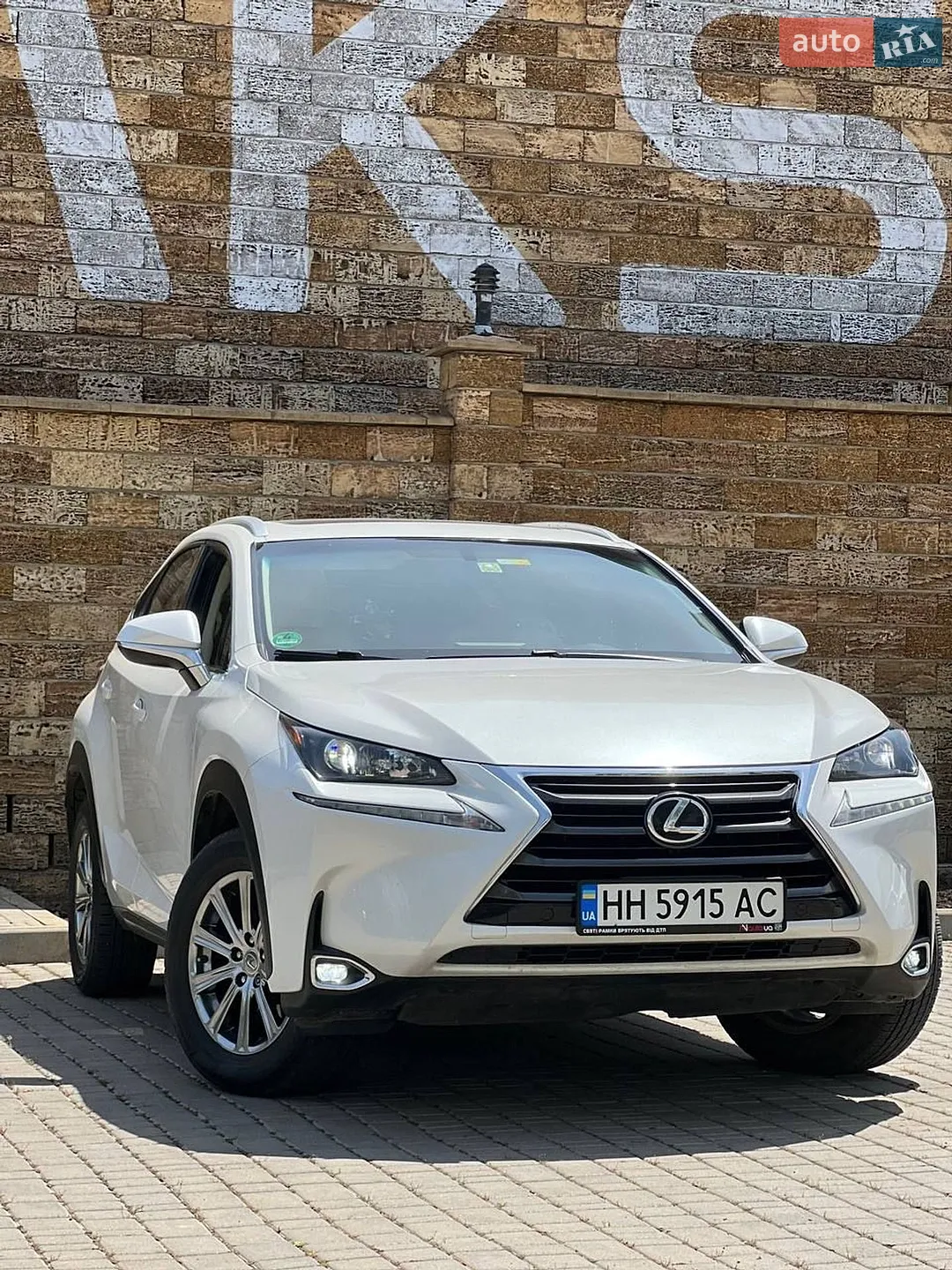 2017 Lexus NX - фото 1