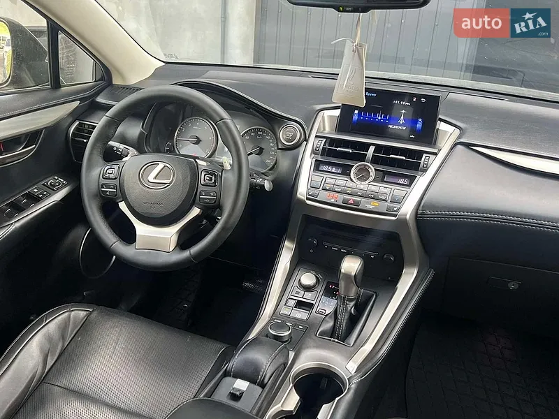 Lexus NX 2015