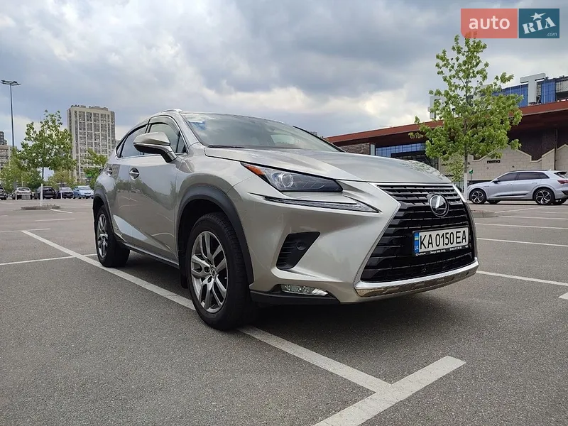 Lexus NX 2021
