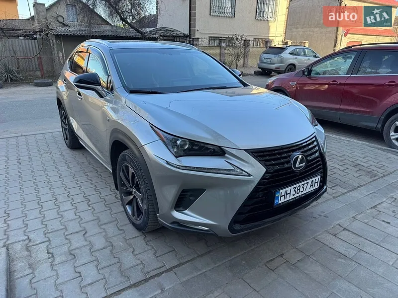Lexus NX 2019
