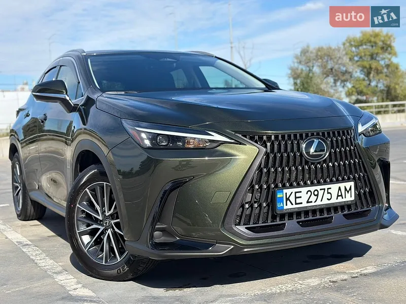 Lexus NX 2024