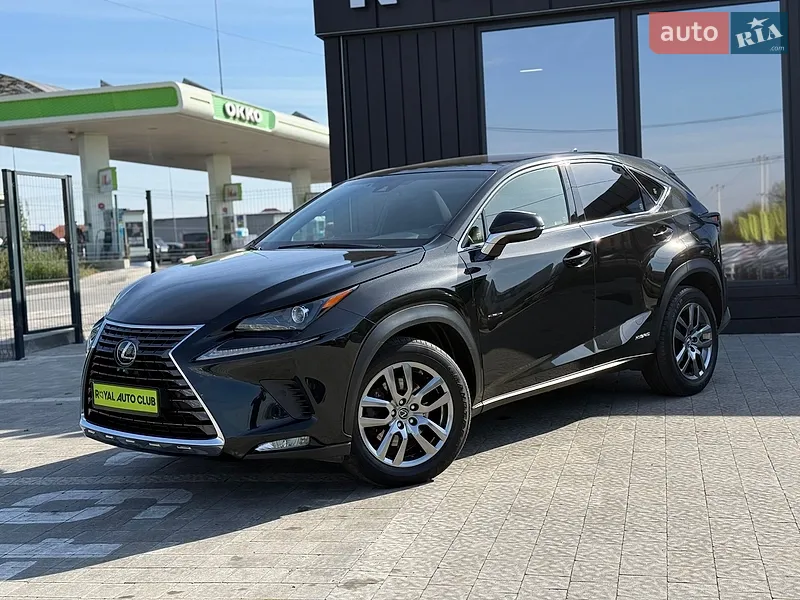 Lexus NX 2021