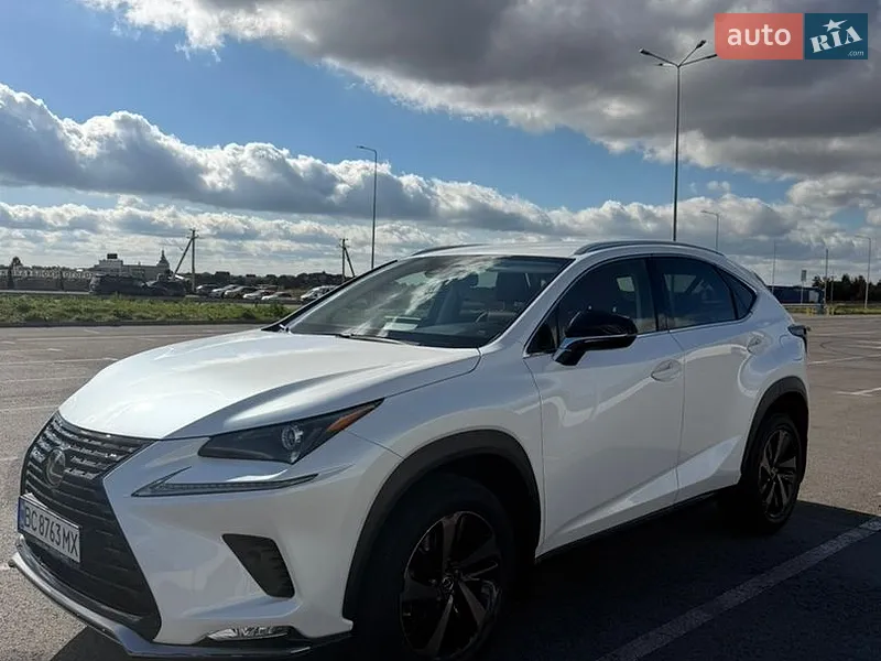 Lexus NX 2021