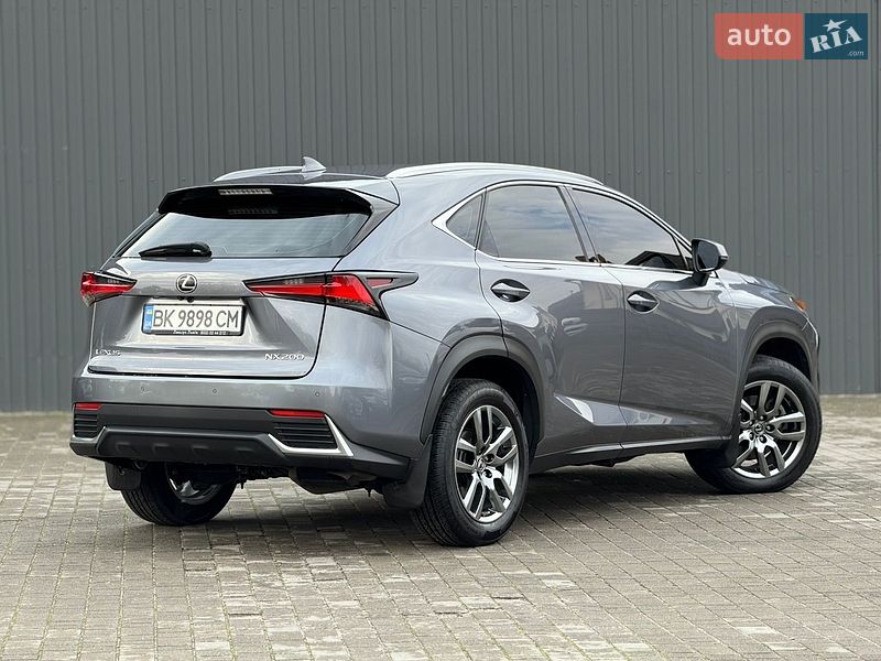 Внедорожник / Кроссовер Lexus NX 2018 в Сарнах