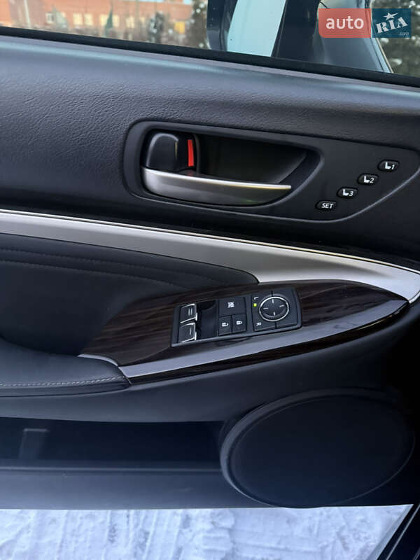 Купе Lexus RC 2019 в Києві фото 32 Купе Lexus RC 2019 в Києві