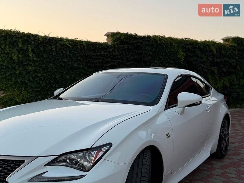 Купе Lexus RC 2017 в Чернівцях