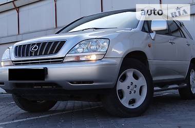 Внедорожник / Кроссовер Lexus RX 2002 в Одессе