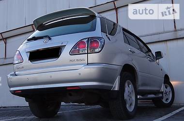 Внедорожник / Кроссовер Lexus RX 2002 в Одессе