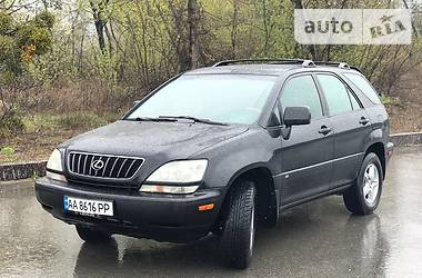 Позашляховик / Кросовер Lexus RX 2000 в 