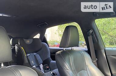 Позашляховик / Кросовер Lexus RX 2019 в 