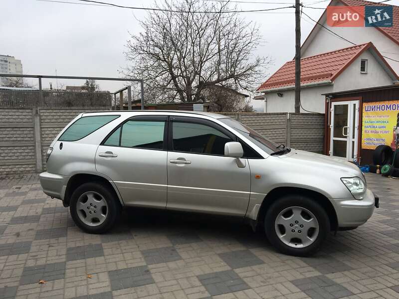 Позашляховик / Кросовер Lexus RX 2003 в Вінниці