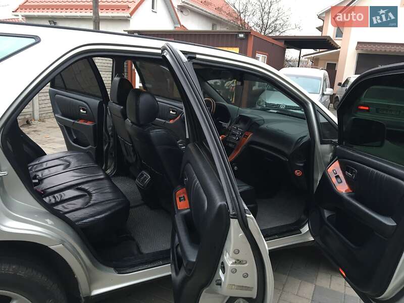 Позашляховик / Кросовер Lexus RX 2003 в Вінниці