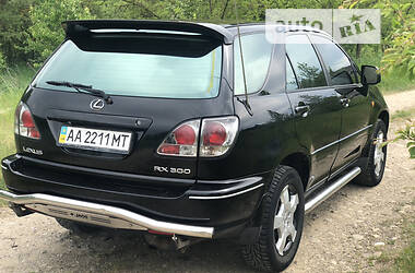 Внедорожник / Кроссовер Lexus RX 2001 в Стрые