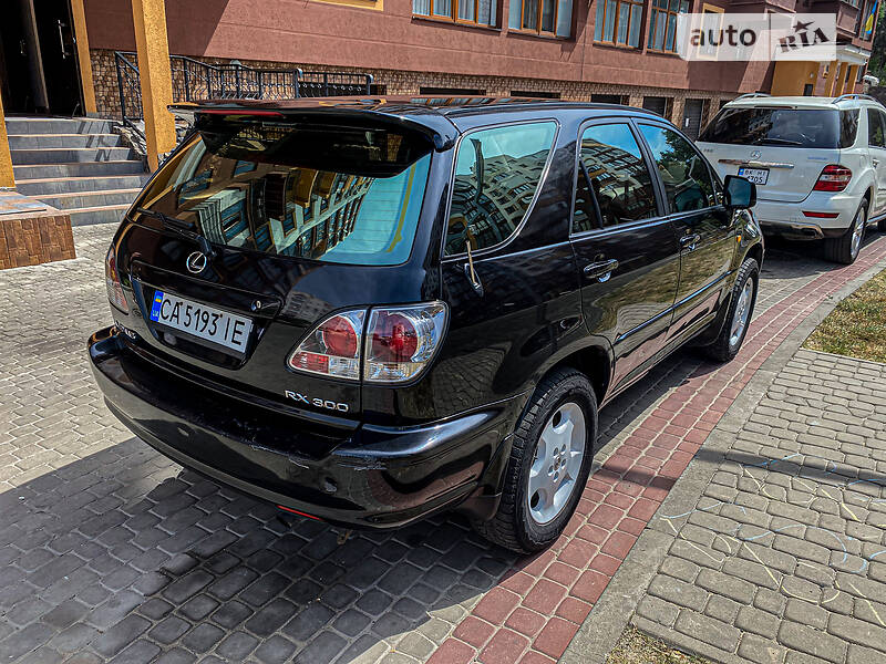 Универсал Lexus RX 2002 в Вараше фото 8 Универсал Lexus RX 2002 в Вараше