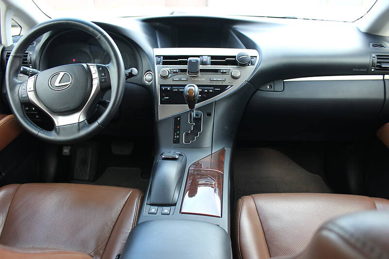 Седан Lexus RX 2015 в Виннице