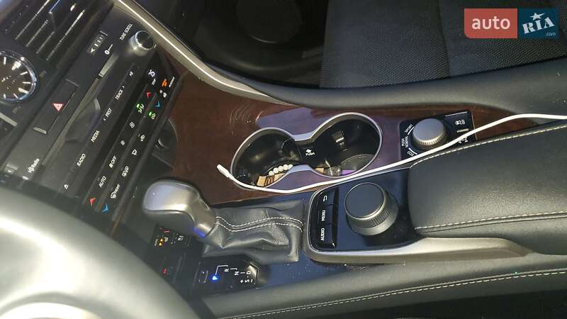 Внедорожник / Кроссовер Lexus RX 2016 в Черноморске