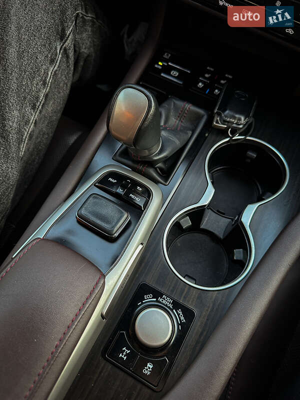 Позашляховик / Кросовер Lexus RX 2017 в Києві