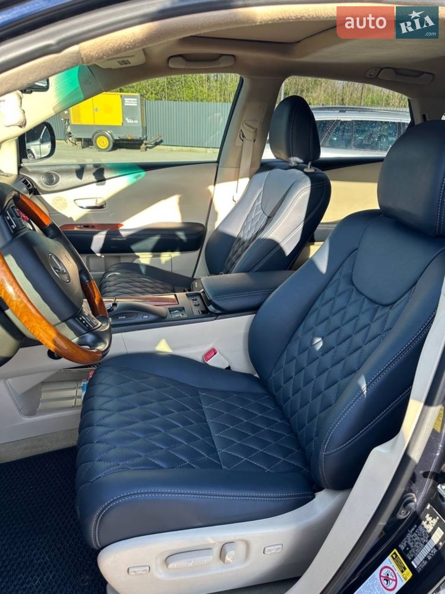 LEXUS RX 350 2010 VIN JTJBK1BA0A2418737 фото оголошення 3 з 17