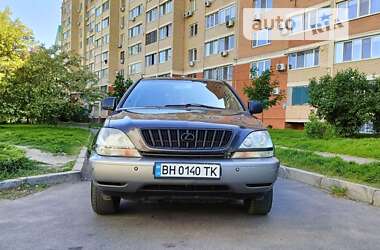 Внедорожник / Кроссовер Lexus RX 2000 в Одессе