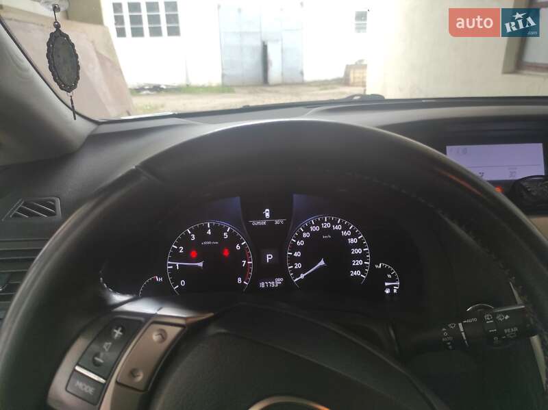 Внедорожник / Кроссовер Lexus RX 2013 в Могилев-Подольске