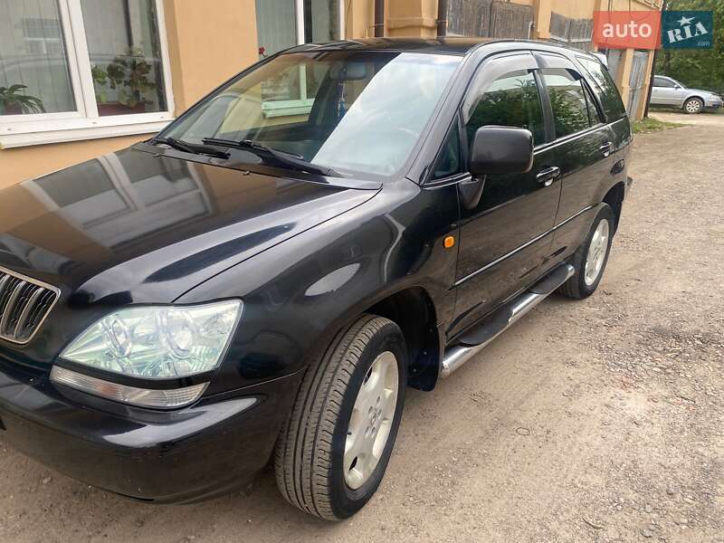 Внедорожник / Кроссовер Lexus RX 2002 в Львове