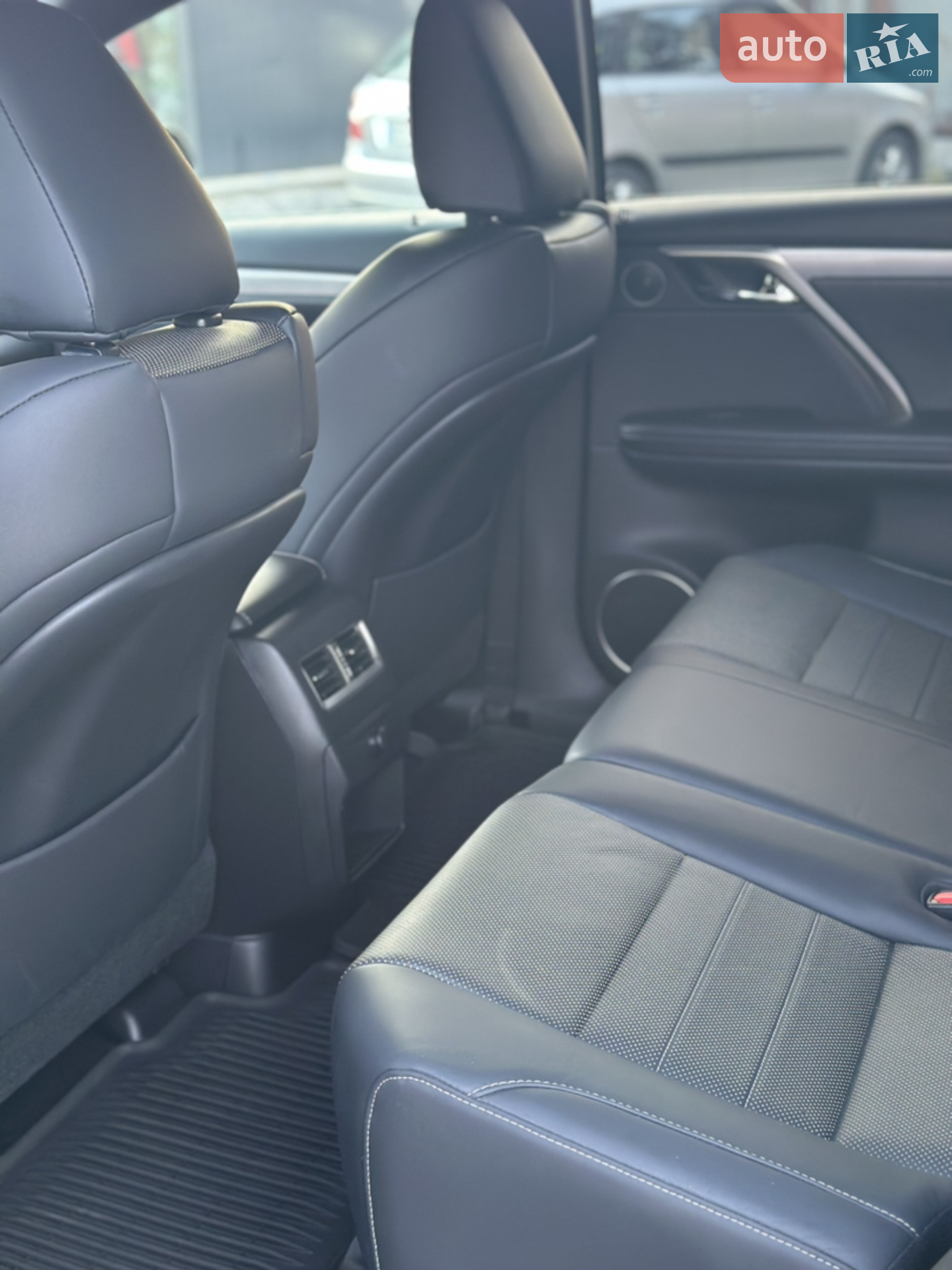 2019 Lexus RX - мініатюра 17