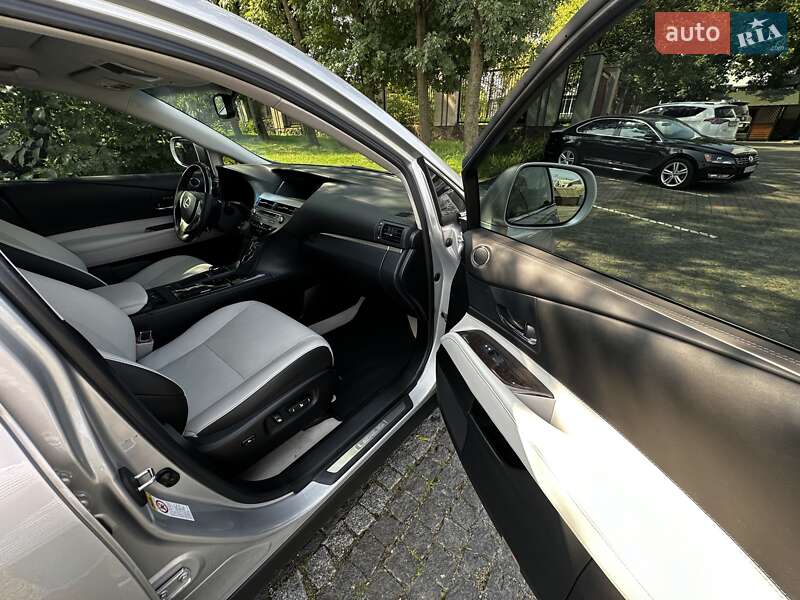 Внедорожник / Кроссовер Lexus RX 2013 в Черновцах