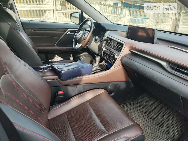 Внедорожник / Кроссовер Lexus RX 2018 в Олевске