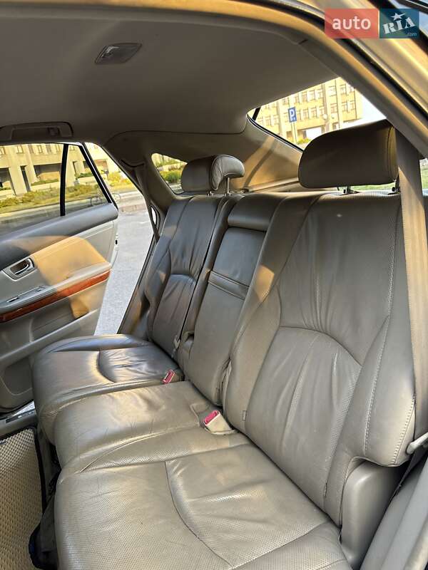 Внедорожник / Кроссовер Lexus RX 2004 в Львове