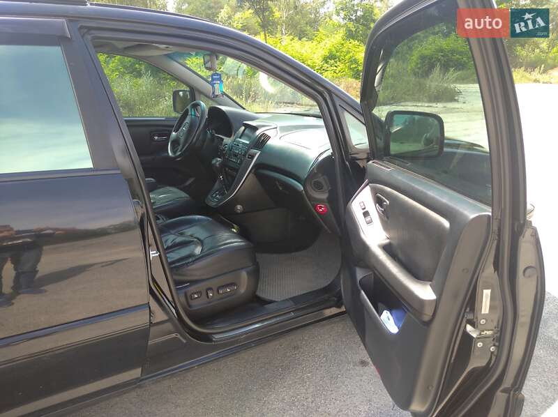 Внедорожник / Кроссовер Lexus RX 2002 в Славуте