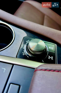 Внедорожник / Кроссовер Lexus RX 2021 в 
