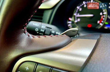 Внедорожник / Кроссовер Lexus RX 2021 в 