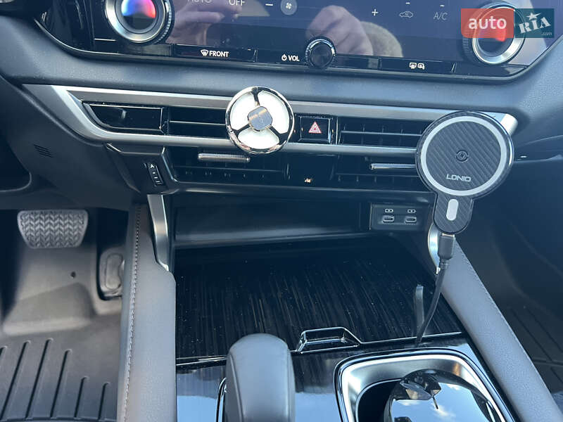 Внедорожник / Кроссовер Lexus RX 2023 в Киеве фото 49 Внедорожник / Кроссовер Lexus RX 2023 в Киеве