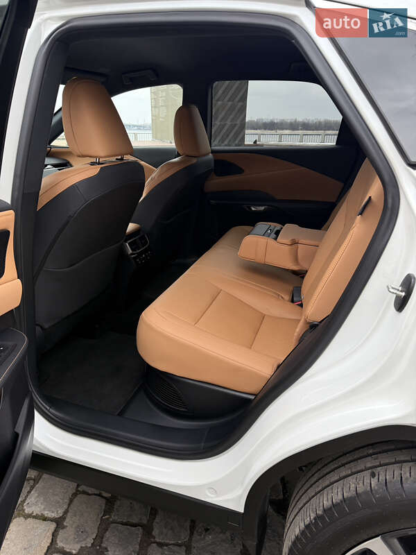 Внедорожник / Кроссовер Lexus RX 2023 в Киеве