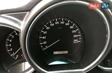 Внедорожник / Кроссовер Lexus RX 2005 в 