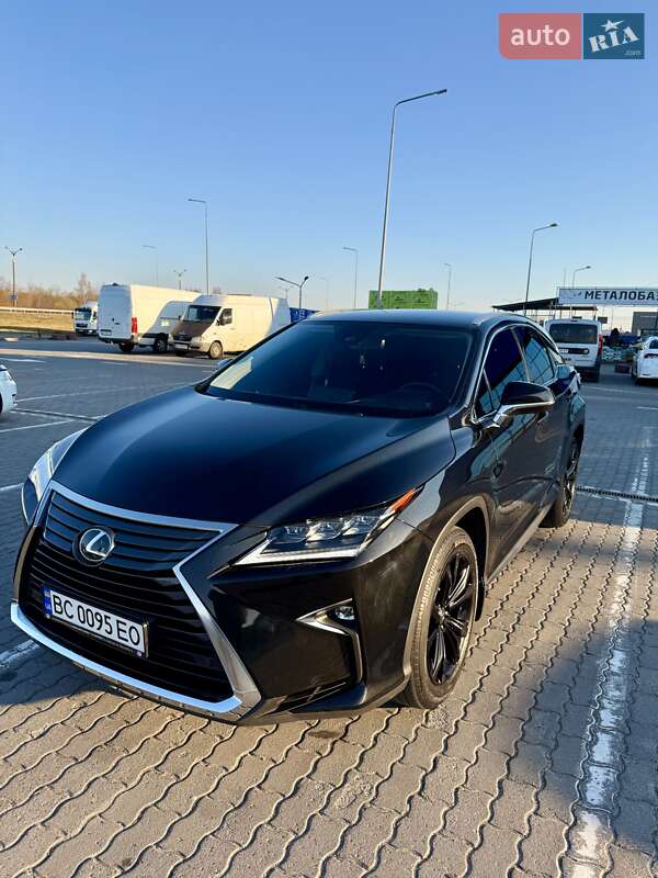 Позашляховик / Кросовер Lexus RX 2018 в Львові