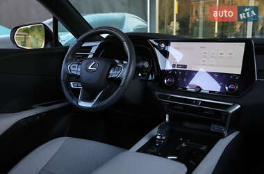 Внедорожник / Кроссовер Lexus RX 2023 в 