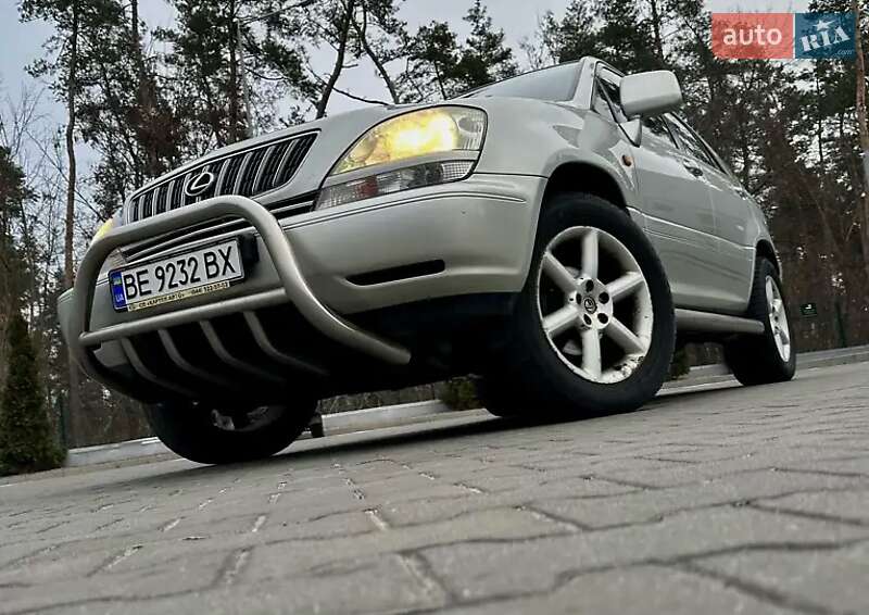 Позашляховик / Кросовер Lexus RX 2003 в 