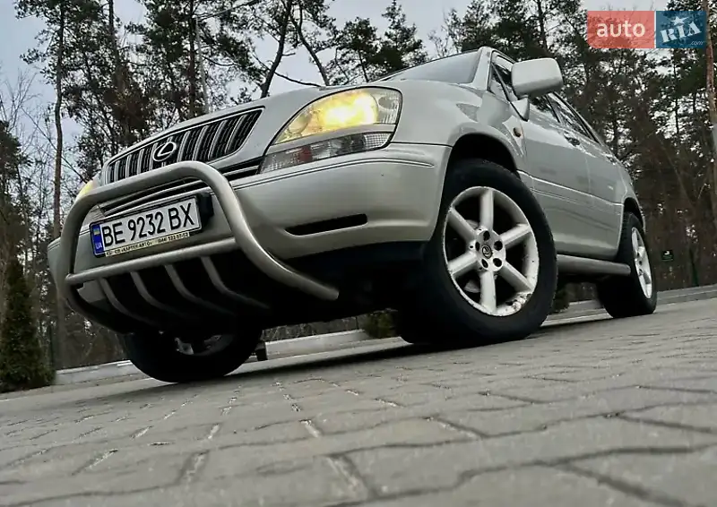 Позашляховик / Кросовер Lexus RX 2003 в 